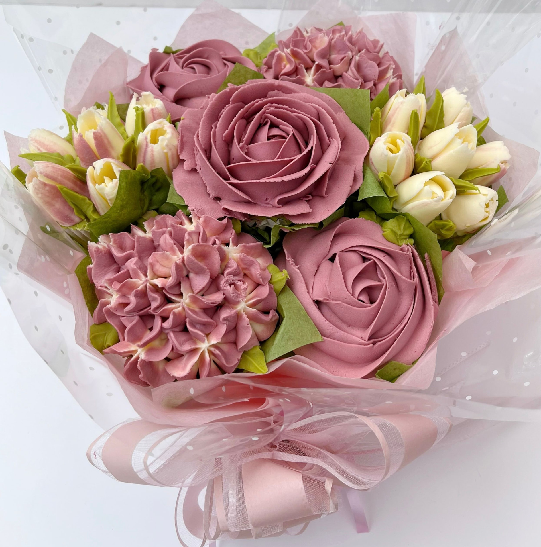 Classic 7-cupcake bouquet in dusky pink buttercream flowers